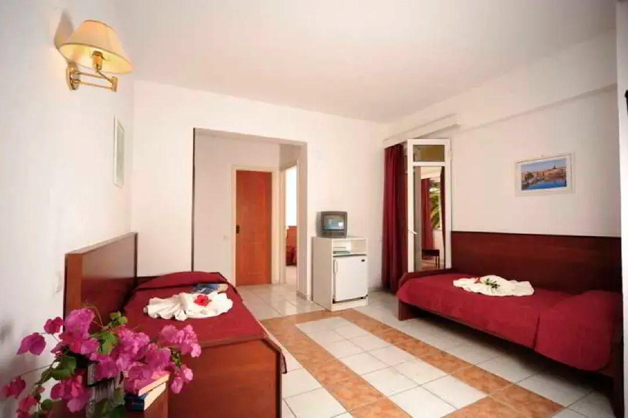 Maravel Land Hotel Rethymno  Bagian luar foto